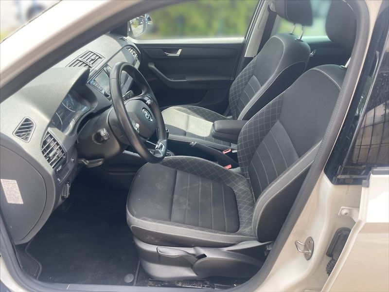 Škoda Fabia 1,0 TSI 70 Ambition 5d - fotka 7 z 11
