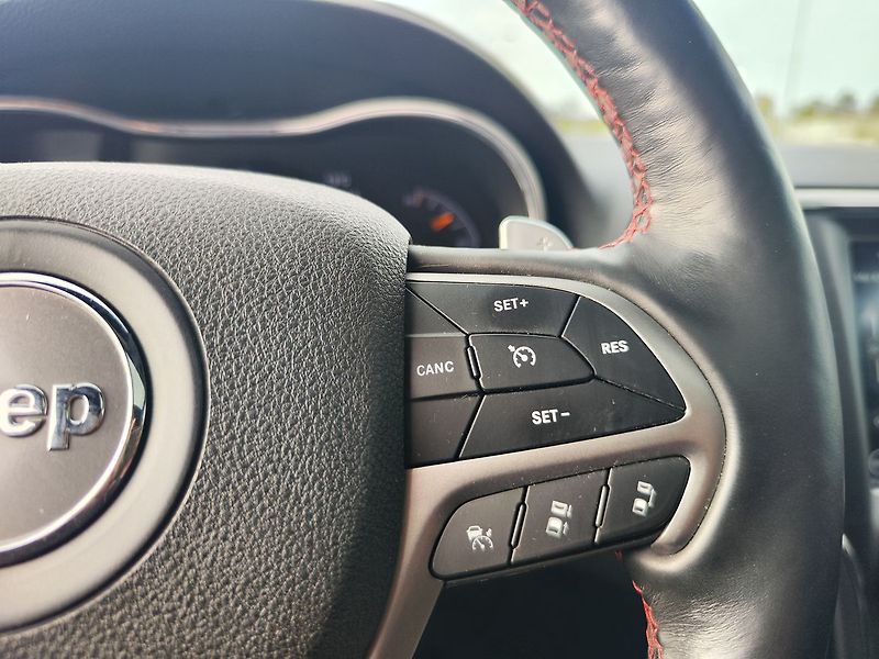 Jeep Grand Cherokee 5.7 HEMI/268kW V8 Trailhawk AT - fotka 28 z 35