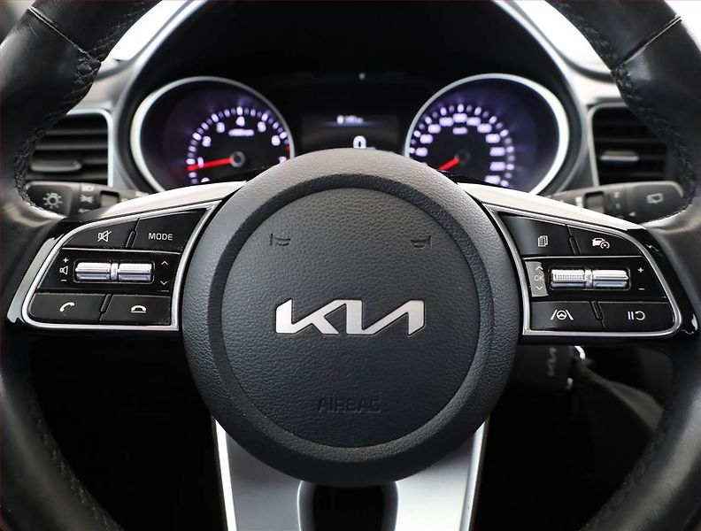 Kia Ceed (2022) 1.5 T-GDI, Serv.kniha - fotka 8 z 19