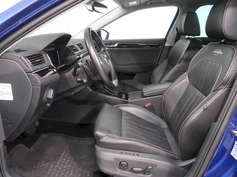 Škoda Superb (2022) iV LAURIN&KLEMENT 1.4TSI 115KW - fotka 13 z 45