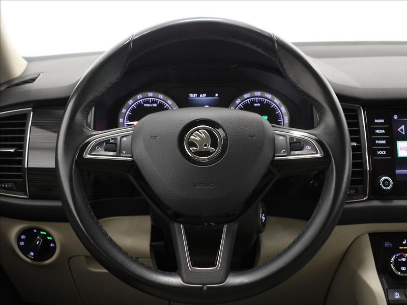 Škoda Kodiaq 2,0 TDI 140kW DSG 4x4 Style DP - fotka 9 z 29