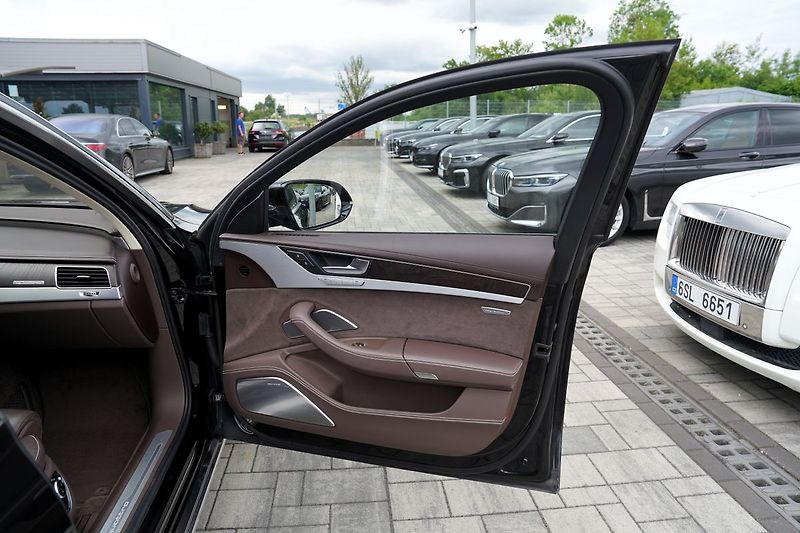 Audi A8 3.0 TDI Quattro/Tiptr./Matrix/ - fotka 18 z 50