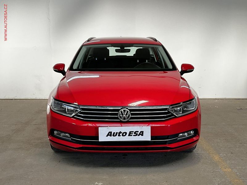 Volkswagen Passat (2016) 1.6 TDi, DSG, Navi, AC - fotka 2 z 18