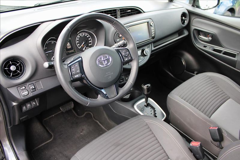 Toyota Yaris 1,5 Hybrid Comfort, Kamera - fotka 10 z 28