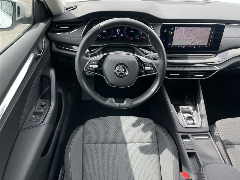 Škoda Octavia 2,0 TDI 4x4 DSG Style Plus TZ - fotka 7 z 23