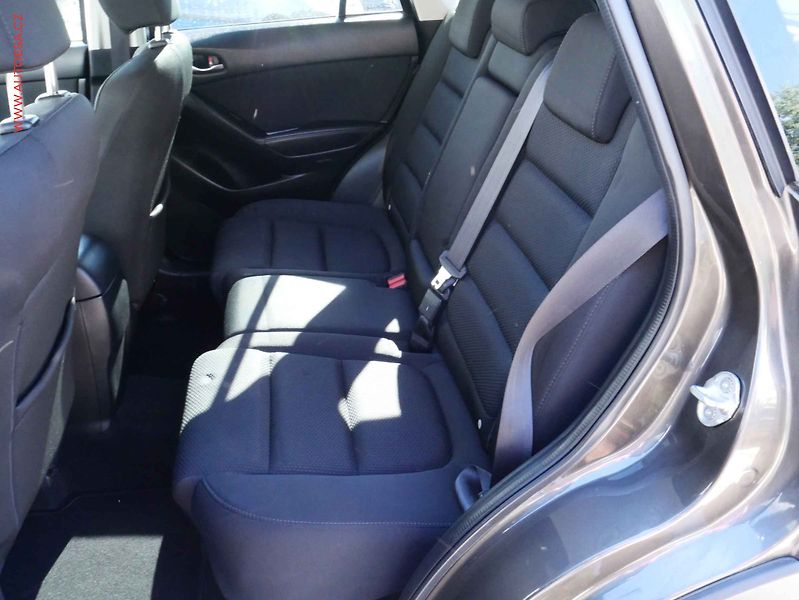 Mazda CX-5 (2015) 2.0 Skyactiv-G, 2.maj, STK7 - fotka 10 z 16