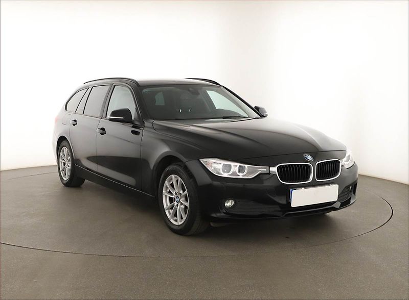 BMW Řada 3 (2014) 320 d xDrive, 4X4, Automat - fotografie inzerátu