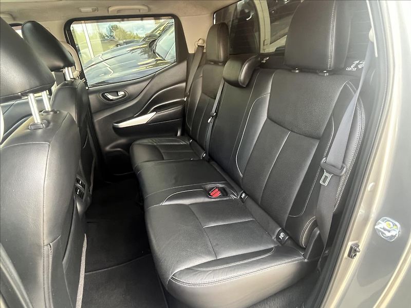 Nissan Navara 2,3 dCi  Tekna NP300 AT - fotka 20 z 39