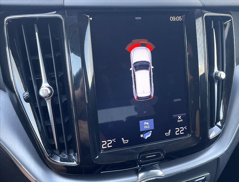 Volvo XC60 2,0 D.110kw.D3.DPH.STK 6/28 - fotka 18 z 27