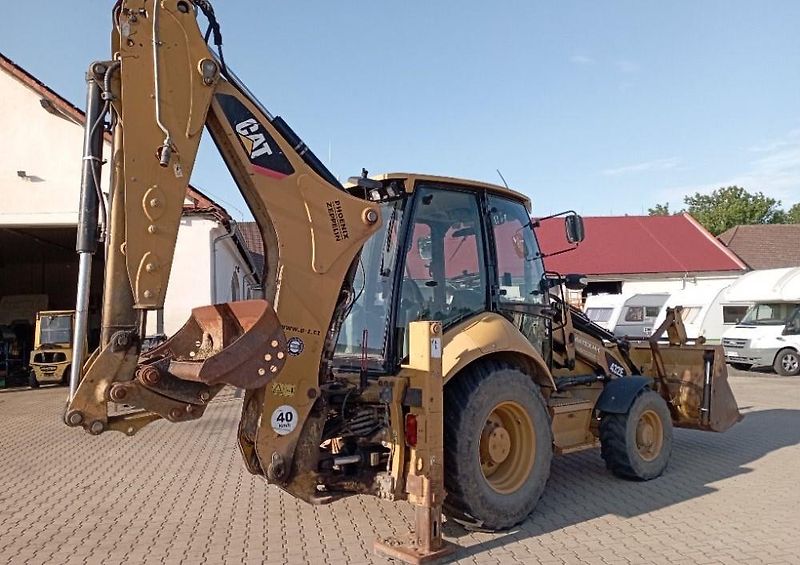 Caterpillar (2010) 432E - fotka 5 z 14