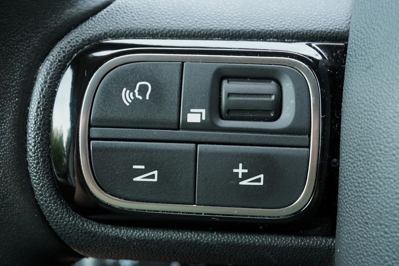 Citroën Berlingo XL 1.5 HDi, 7 - míst, ČR, HUD - fotka 18 z 38