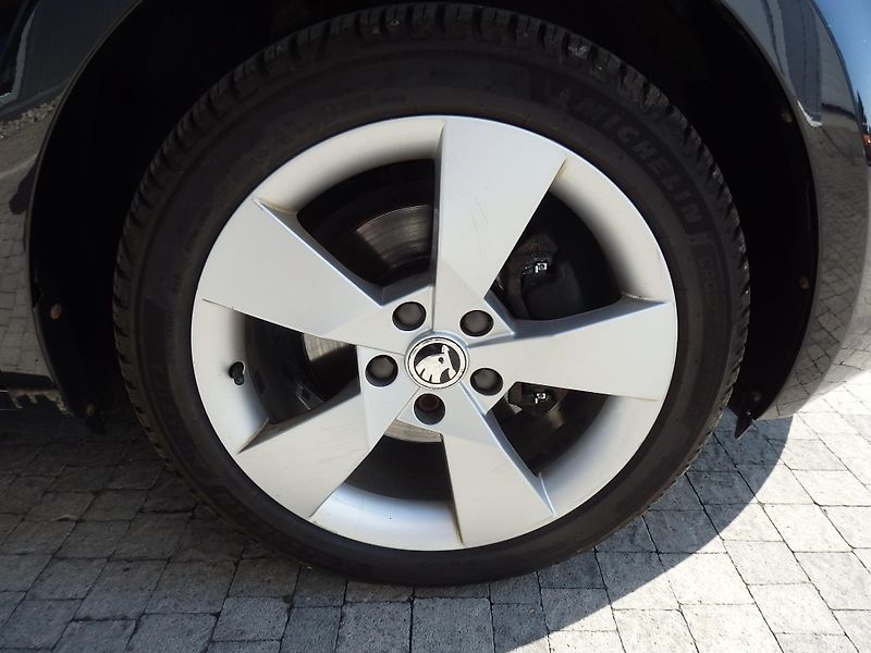Škoda Octavia 2.0 TDI 110 kW NAVIGACE - fotka 12 z 18