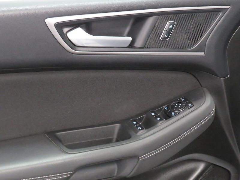 Ford Galaxy - fotka 12 z 24