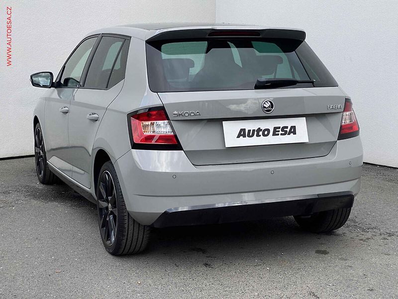 Škoda Fabia (2017) 1.0TSi, Panor, AC, park.čidla - fotka 6 z 17