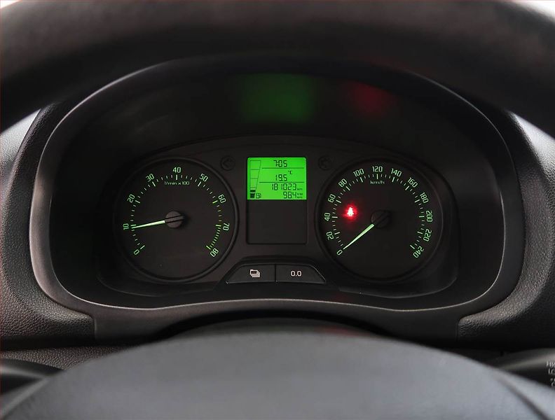 Škoda Fabia (2014) 1.2 12V, nová STK, rezervace - fotka 11 z 13