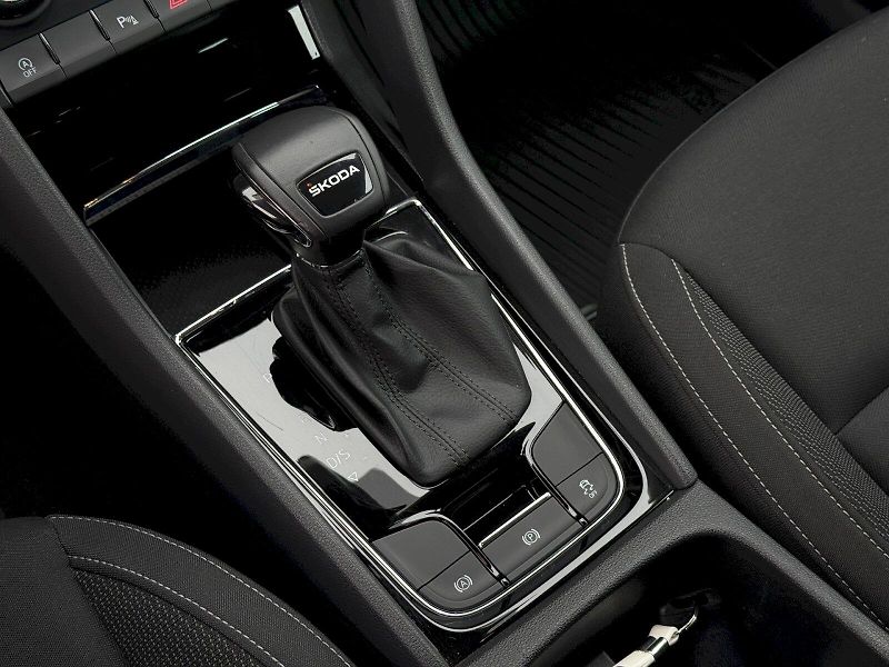Škoda Karoq (2025) 1.5 TSI 110 kW DSG - fotka 16 z 23