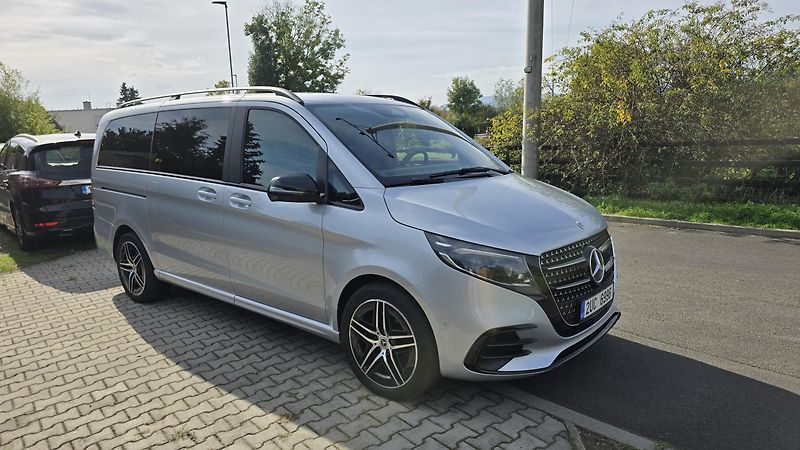 Mercedes-Benz Třídy V (2024) V 300 d 4MATIC EXCLUSIVE - fotka 37 z 49