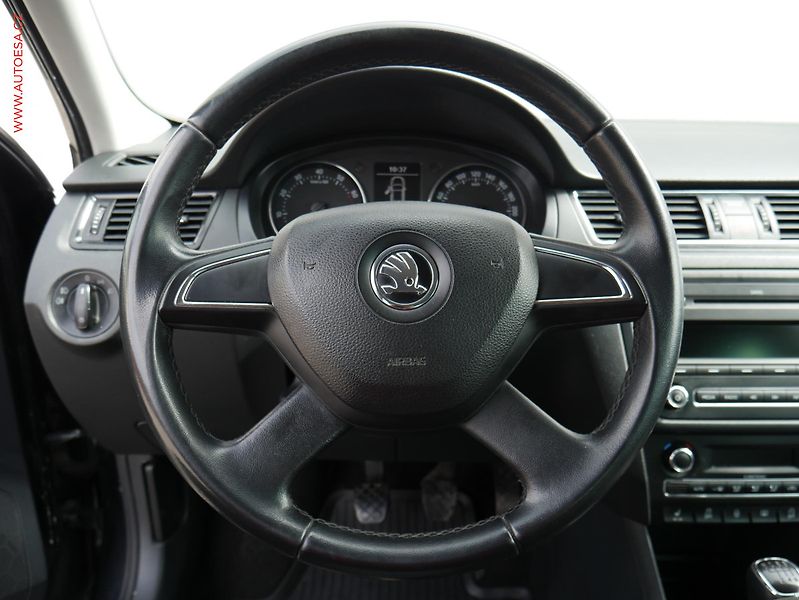 Škoda Rapid (2012) 1.2 TSi, Výhřev sed, AC - fotka 16 z 16