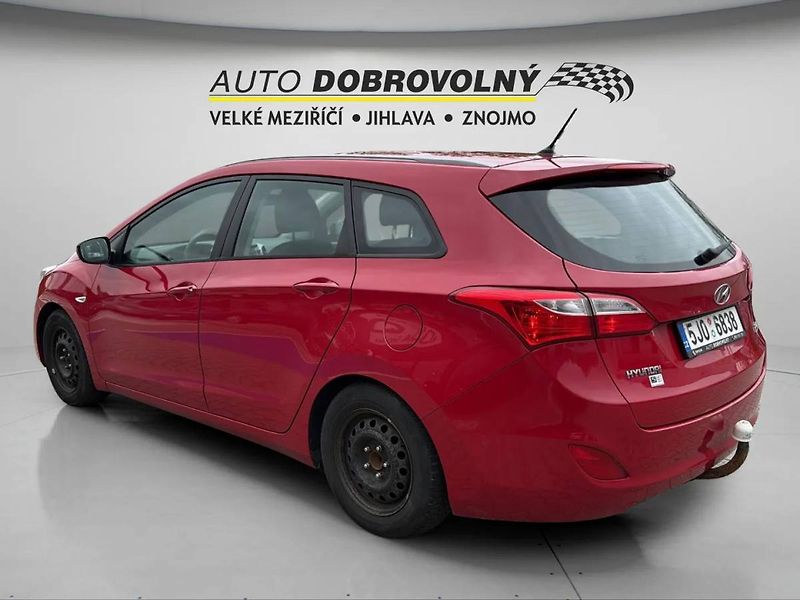Hyundai i30 Hyudai 1.6i  MT6 (88kW/120k)/6 - fotka 4 z 24