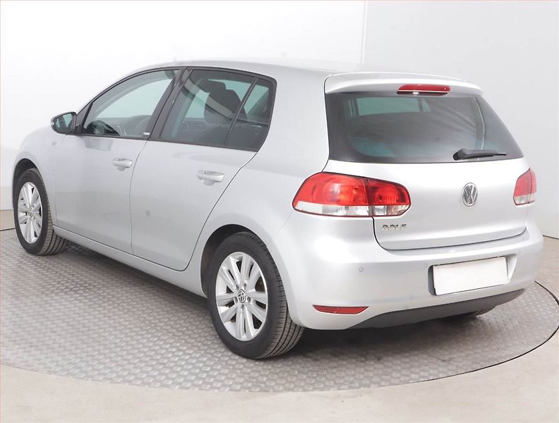 Volkswagen Golf (2011) 1.2 TSI, Tempomat - fotka 4 z 14