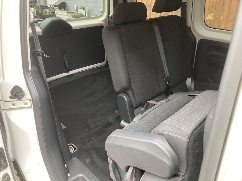 Volkswagen Caddy (2017) 1,4 TGi CNG tažné - fotka 18 z 19