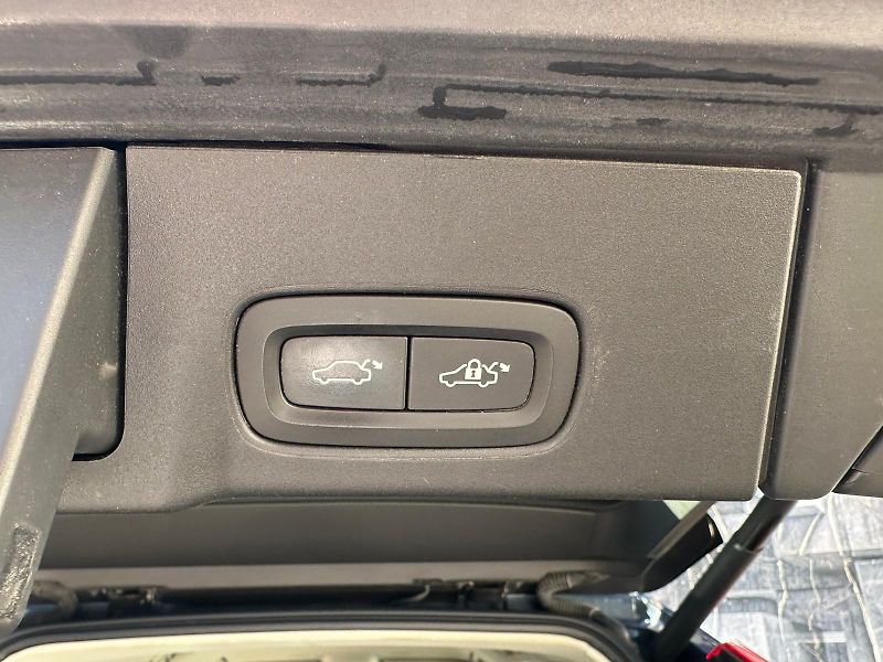 Volvo V90 (2018) 2.0D, 140KW, CROSSCOUNTRY - fotka 11 z 25
