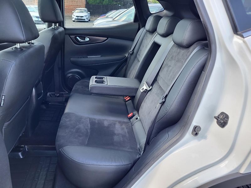 Nissan Qashqai 1.2 DIG-T 85kW - fotka 8 z 46