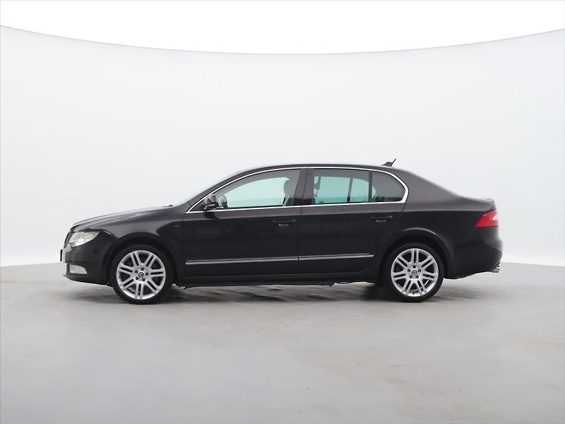 Škoda Superb 3,6 FSI 191kW Exclusive 1.Maj - fotka 4 z 28