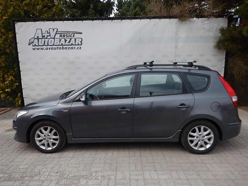 Hyundai i30 1.6 CRdi 85kw ,klima  OK - fotografie inzerátu