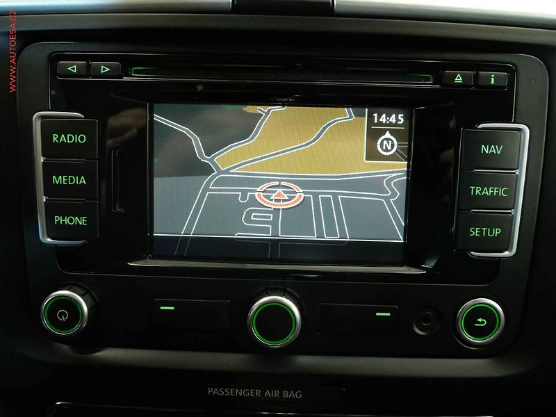 Škoda Superb (2015) 2.0TDI, DSG, xenon - fotka 16 z 20