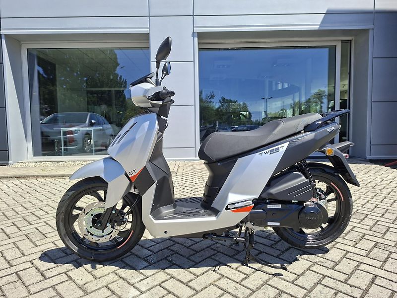 Peugeot Tweet 125i (2026) GT - fotka 2 z 11