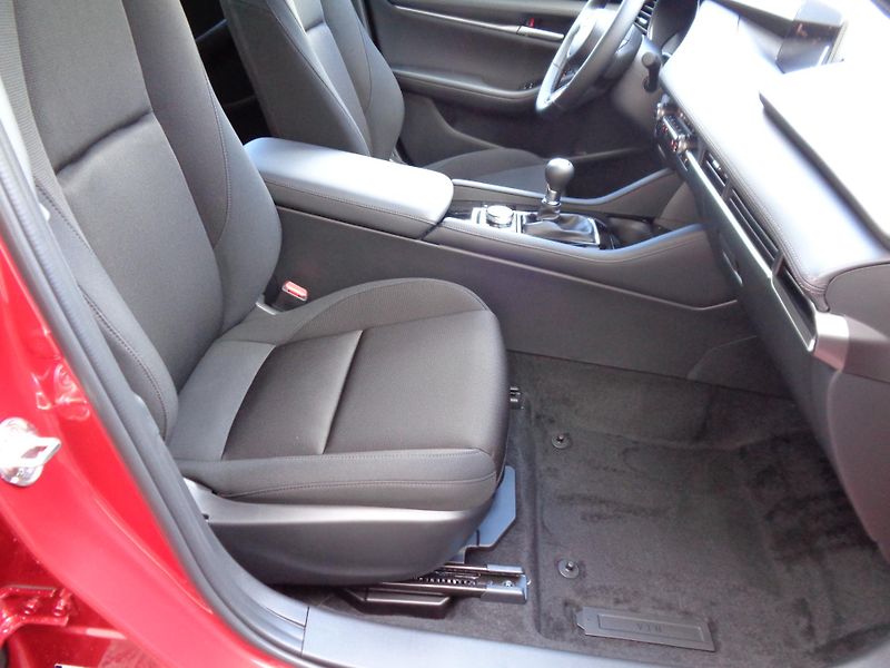 Mazda 3 (2026) 2,5 140 PS, Center-line, AKCE! - fotka 23 z 25