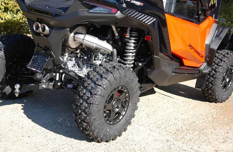 CFMOTO (2026) Gladiator Z10 Turbo - fotka 15 z 24