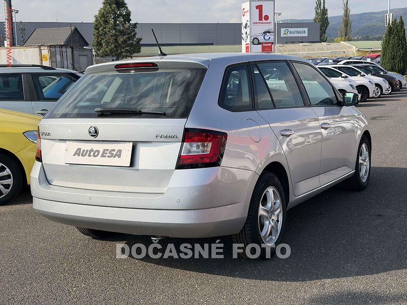 Škoda Fabia (2015) 1.4 TDi, ČR, AC, temp - fotka 4 z 17