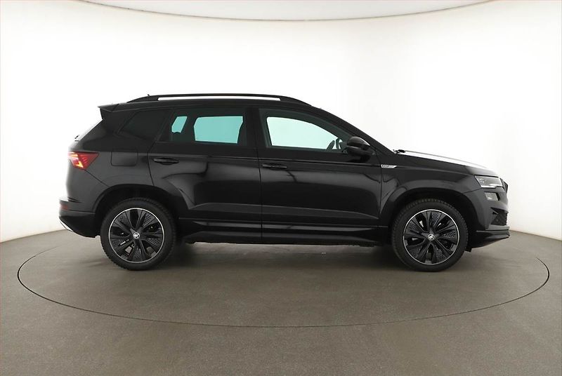 Škoda Karoq (2023) Sportline 1.5 TSI - fotka 6 z 18