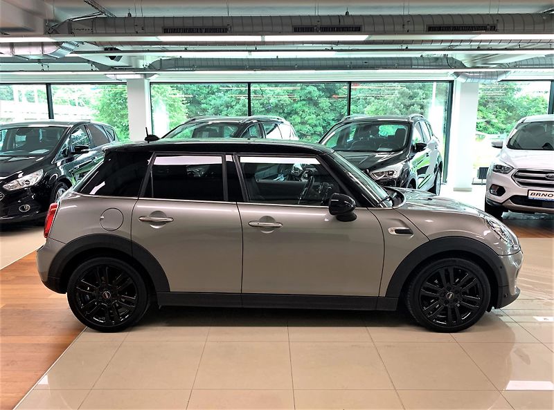 Mini Cooper 1.5T, 100 kW, ČR, LED, DPH - fotka 7 z 34