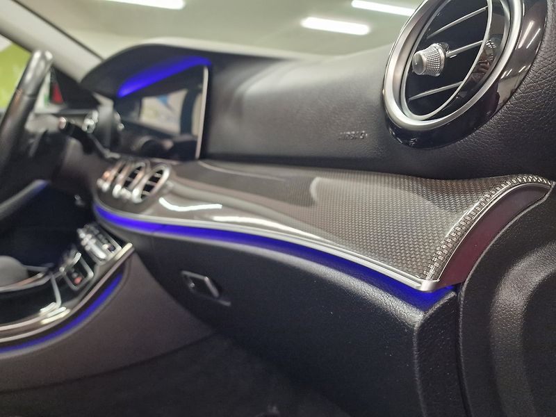 Mercedes-Benz 220 (2017) - fotka 37 z 74