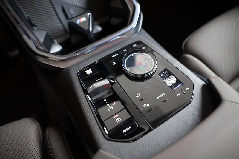 BMW X3 xDrive 40d - fotka 10 z 22