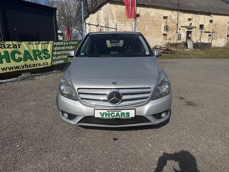Mercedes-Benz Třídy B 180CDI TAŽNÉ - fotka 2 z 23