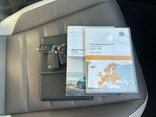 Volkswagen T-Roc 1,6TDi Bohatá výbava rezervace - fotka 59 z 59
