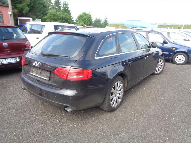 Audi A4 2,0 - fotka 5 z 10