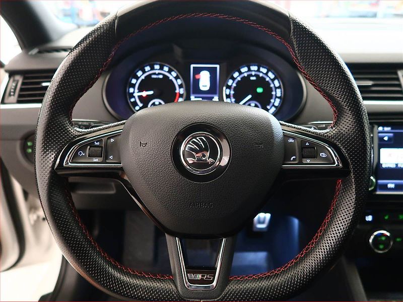 Škoda Octavia (2015) RS 2.0 TDI, Automat, Navi - fotka 16 z 18