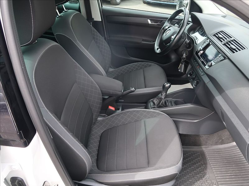 Škoda Fabia 1,0 TSi,70kW,1majČR,Serv.k,DPH - fotka 13 z 24
