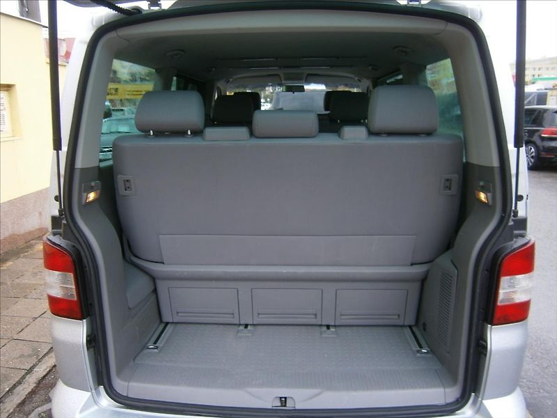 Volkswagen Multivan 1,9 TDI  77KW - fotka 7 z 14