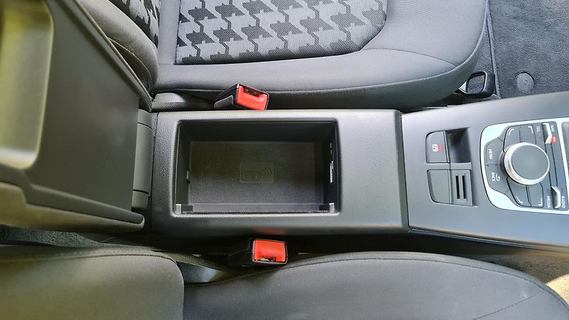 Audi A3 (2013) Sportback 1.4 TFSI 90 kW 2013 - fotka 18 z 29