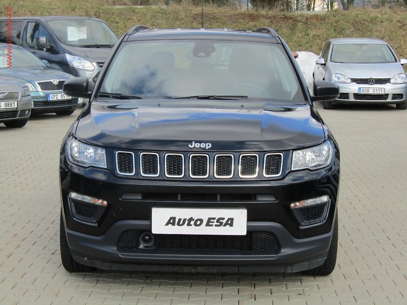 Jeep Compass (2020) 1.4T, ČR - fotka 2 z 17