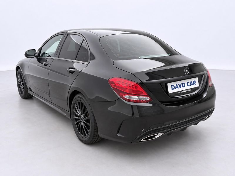 Mercedes-Benz Třídy C 2,0 200 135kW Aut. Kůže DPH - fotka 5 z 27