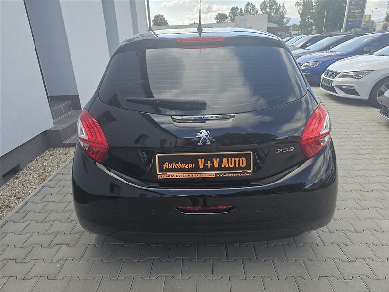 Peugeot 208 1,2 i Actice klima - fotka 8 z 40