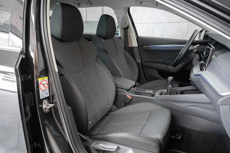 Škoda Octavia 2.0 TDI *REZERVACE* - fotka 11 z 44