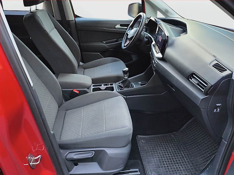 Ford Tourneo Connect (2022) Titanium 2.0 EcoBlue, 5Míst - fotka 9 z 18